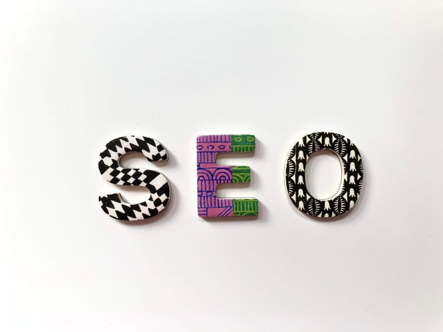 How to Deal with Duplicate Content in SEO