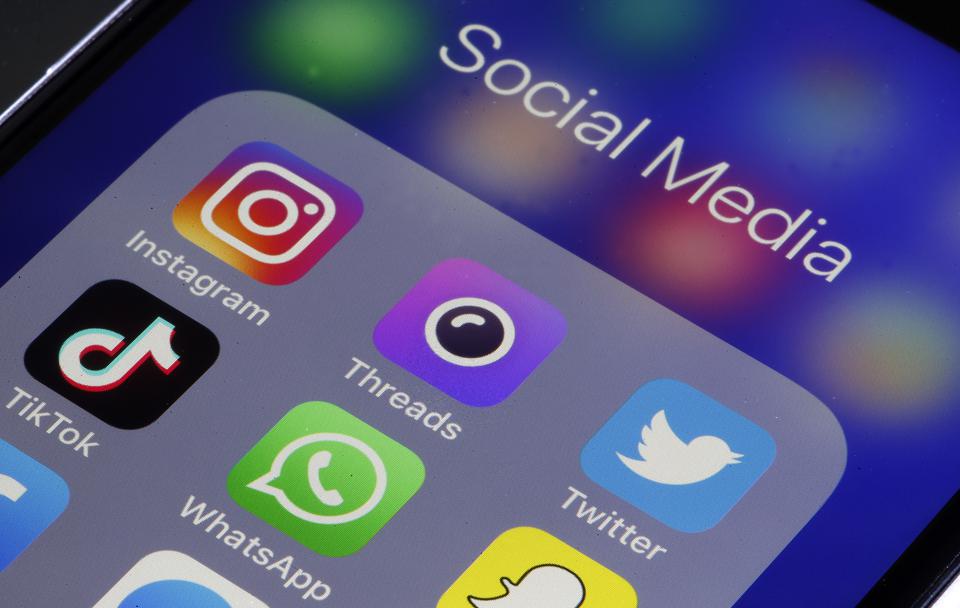 MAU: A Dying Social Media Metric
